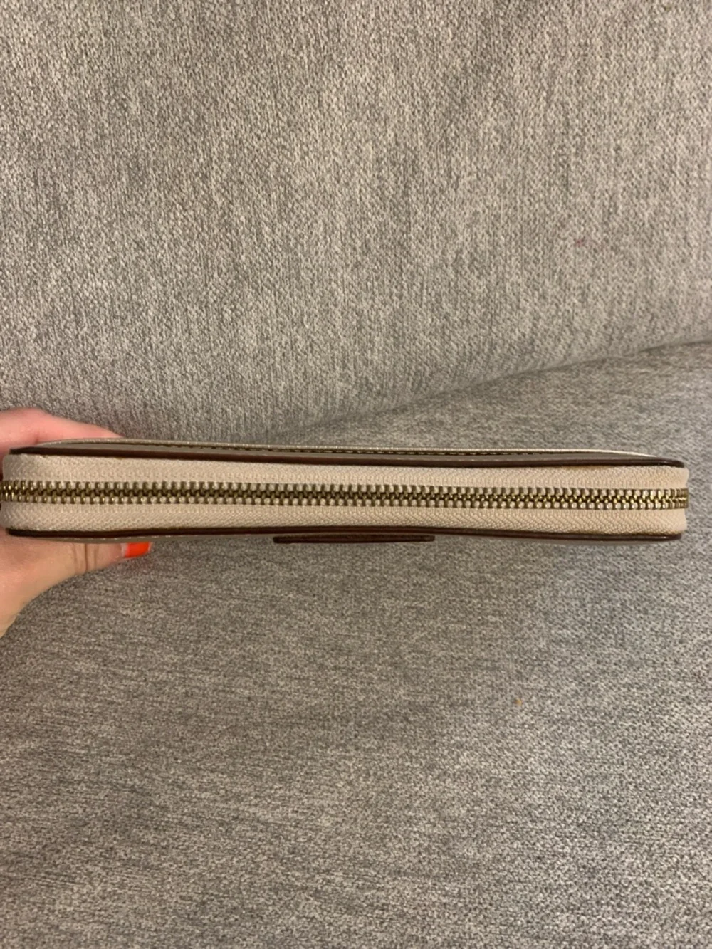 Kate Spade New York Wellesley Neda Metallic Rose Gold Leather Long Zip Wallet - Picture 4 of 16